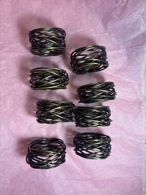 Set of 8 Black and bronze Wire Napkin Rings